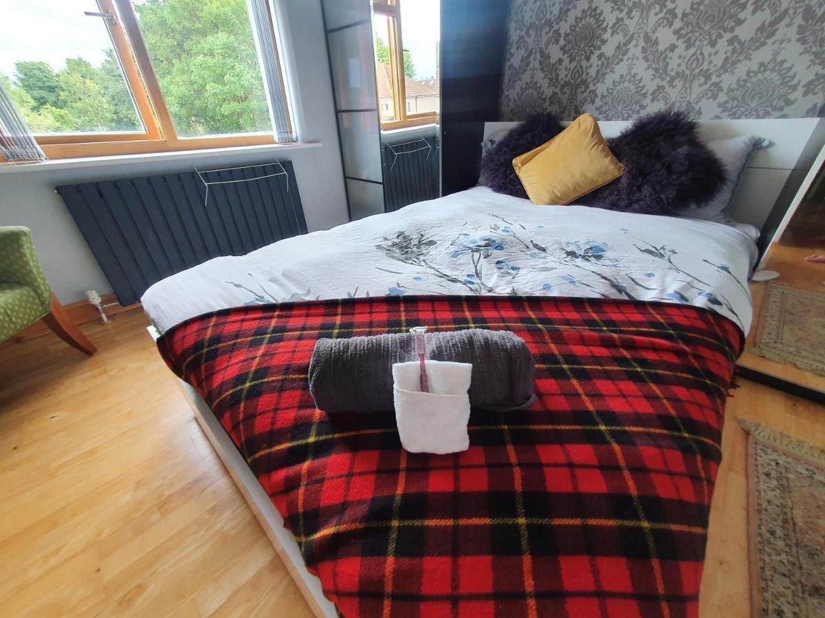Beautiful Guest Rooms, Free Parking, 30Min Heathrow, 40Min Wembley, 60Min Central London Greenford  Exteriér fotografie