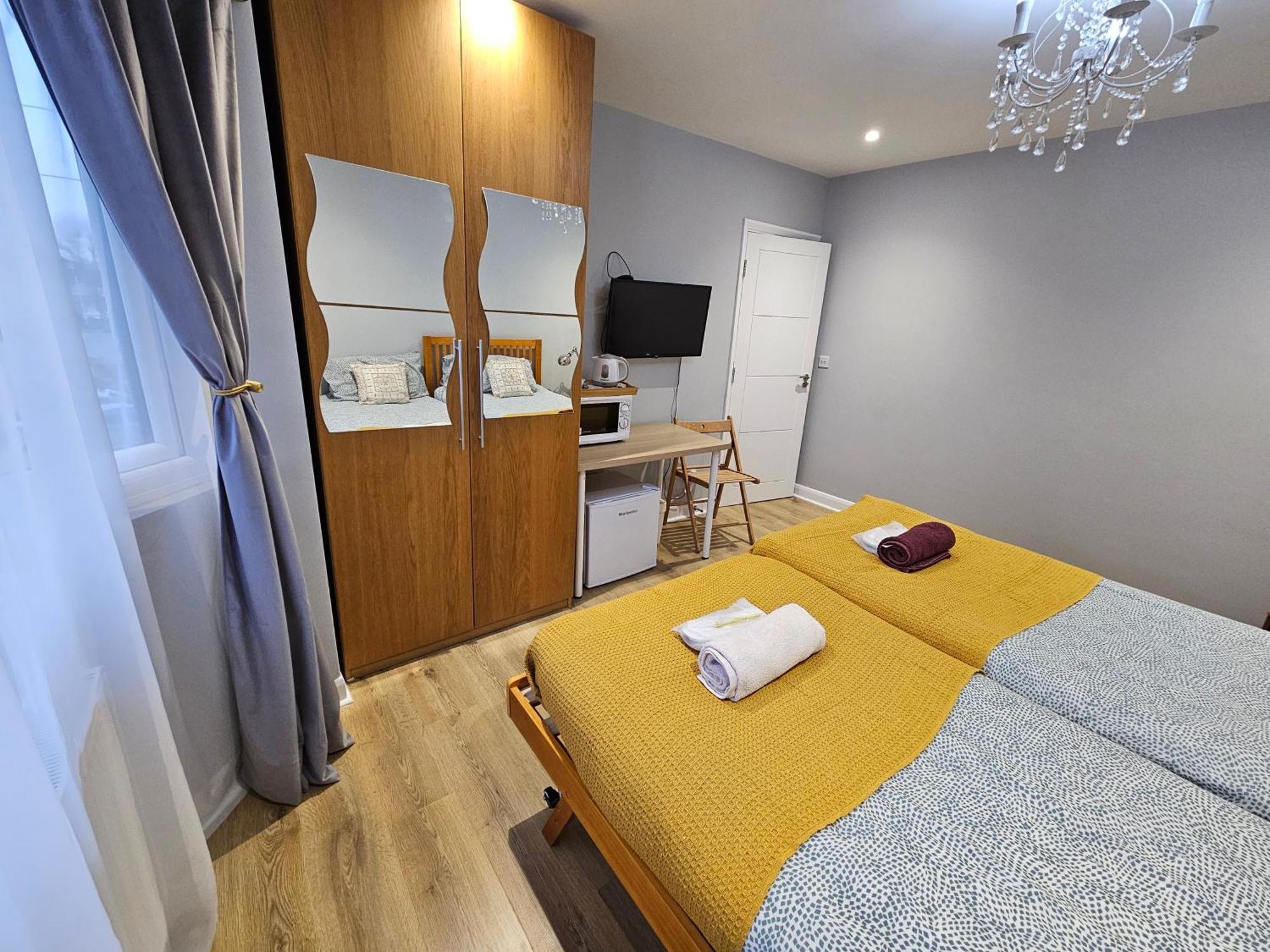Beautiful Guest Rooms, Free Parking, 30Min Heathrow, 40Min Wembley, 60Min Central London Greenford  Exteriér fotografie
