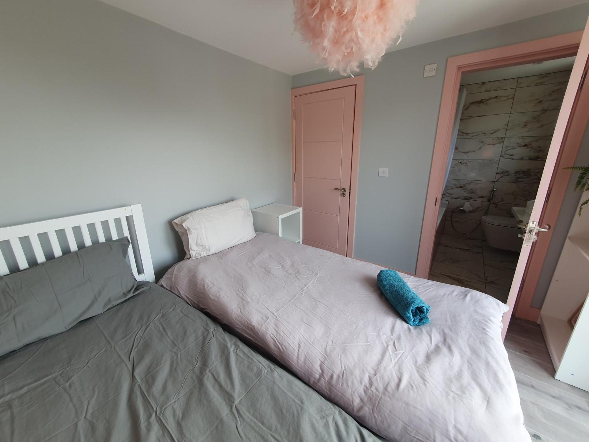 Beautiful Guest Rooms, Free Parking, 30Min Heathrow, 40Min Wembley, 60Min Central London Greenford  Exteriér fotografie